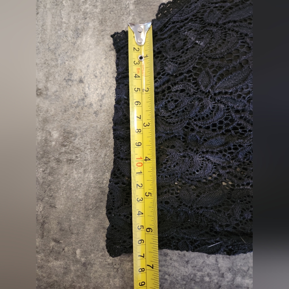 Dynamic Lace Bralet - Picture 10 of 11